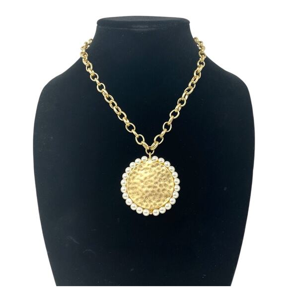 Chico’s Abilene Pearl-Trim Hammered Gold Statement Pendant Necklace | NWT - Picture 1 of 7